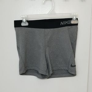 Nike Women's Large Dri-Fit Shorts in Grey